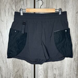 Lululemon WovenAir High Rise Shorts Cargo Pockets Black Color Size 12